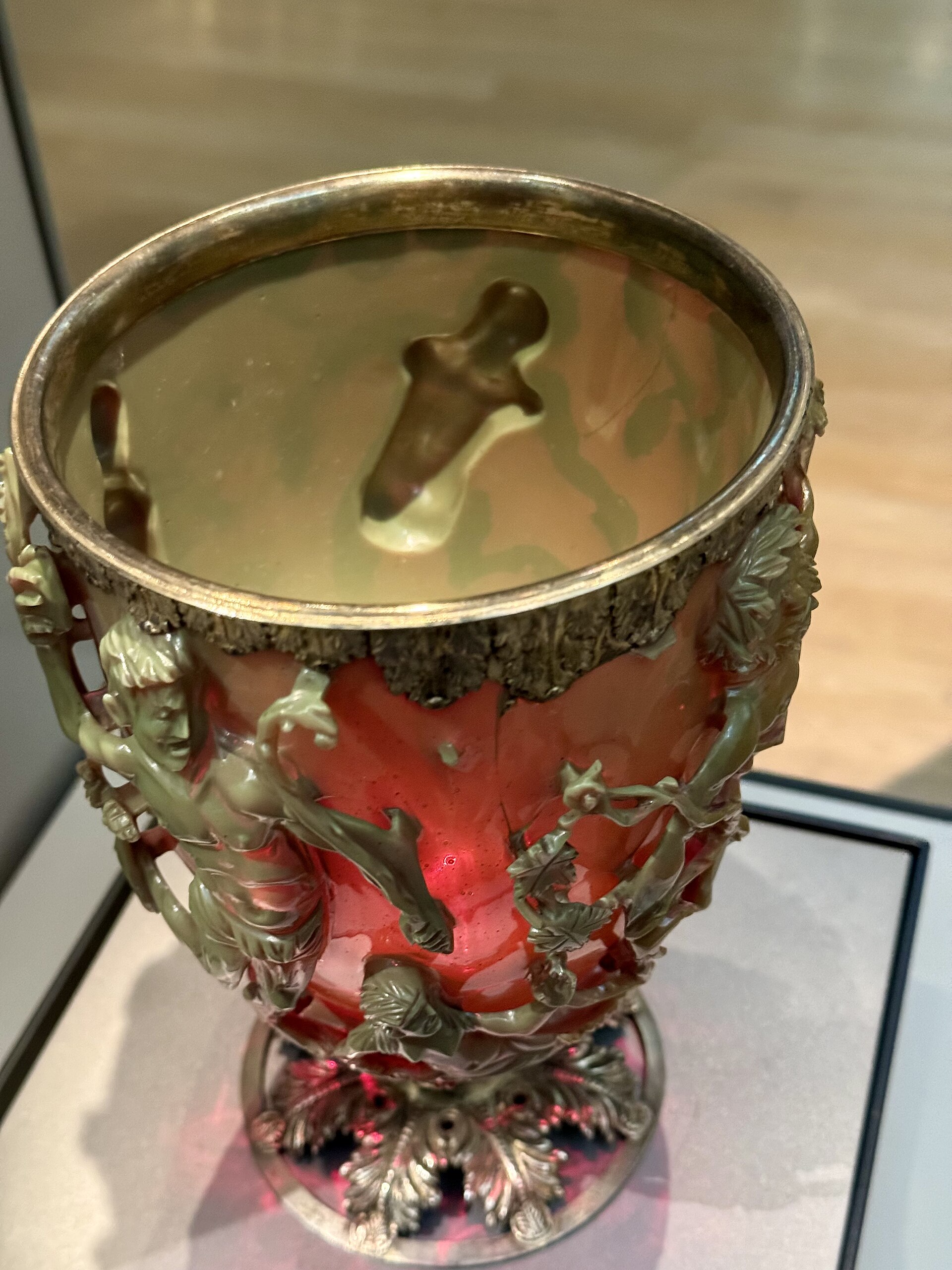 Top view of the Roman Lycurgus Cup at the British Museum, showing the dichroic glass appearing simultaneously jade green and ruby red